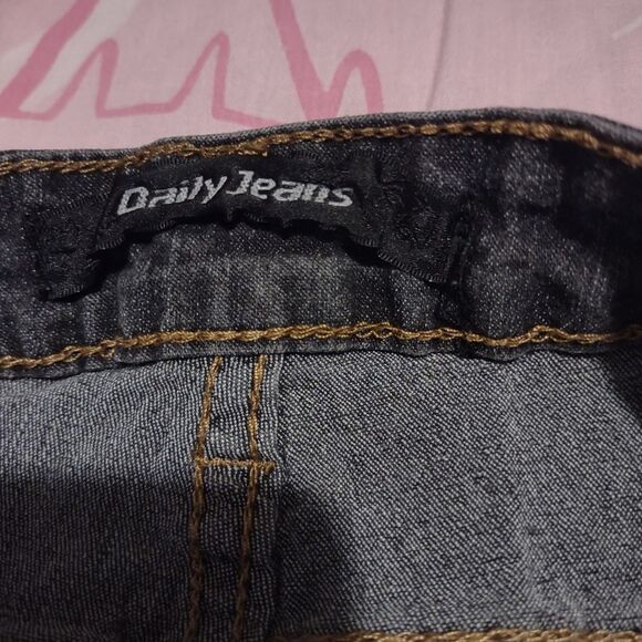 Daily brand Jeans  Size:  XL          (0239) - Picture 3 of 7